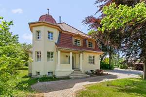 Stilvolle Stadtvilla in Feldrandlage – Die vollständige Adresse der Immobilie erhältst du vom Anbieter., 31832 Springe – Vorschaubild 2