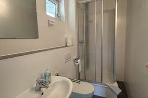Wohnen. Vermieten. Entwickeln --
Charmantes Wohnhaus in Heidelberg zu verkaufen – Die vollständige Adresse der Immobilie erhältst du vom Anbieter., 69118 Ziegelhausen, Heidelberg – Vorschaubild 25