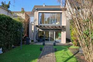 Geräumiges modernes 5-Zimmer Haus mit offener Raumgestaltung in Langenfeld (zentrumnah) – Schulstraße 9, 40764 Langenfeld (Rheinland) – Vorschaubild 1