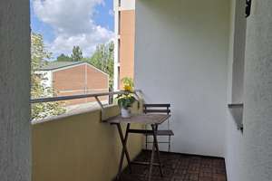 Ruhig mit Parkblick in Feldmoching! 3 Zimmer, renoviert, bezugsfrei, Balkon, ohne Provision – Gustav-Schiefer-Straße 26, 80995 Lerchenau-West, München – Vorschaubild 10