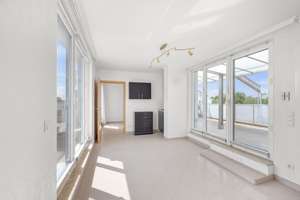 Penthouse-Charakter trifft auf Komfort mit Dachterrasse, Aufzug und TG-Stellplatz – Die vollständige Adresse der Immobilie erhältst du vom Anbieter., 22417 Langenhorn, Hamburg – Vorschaubild 12