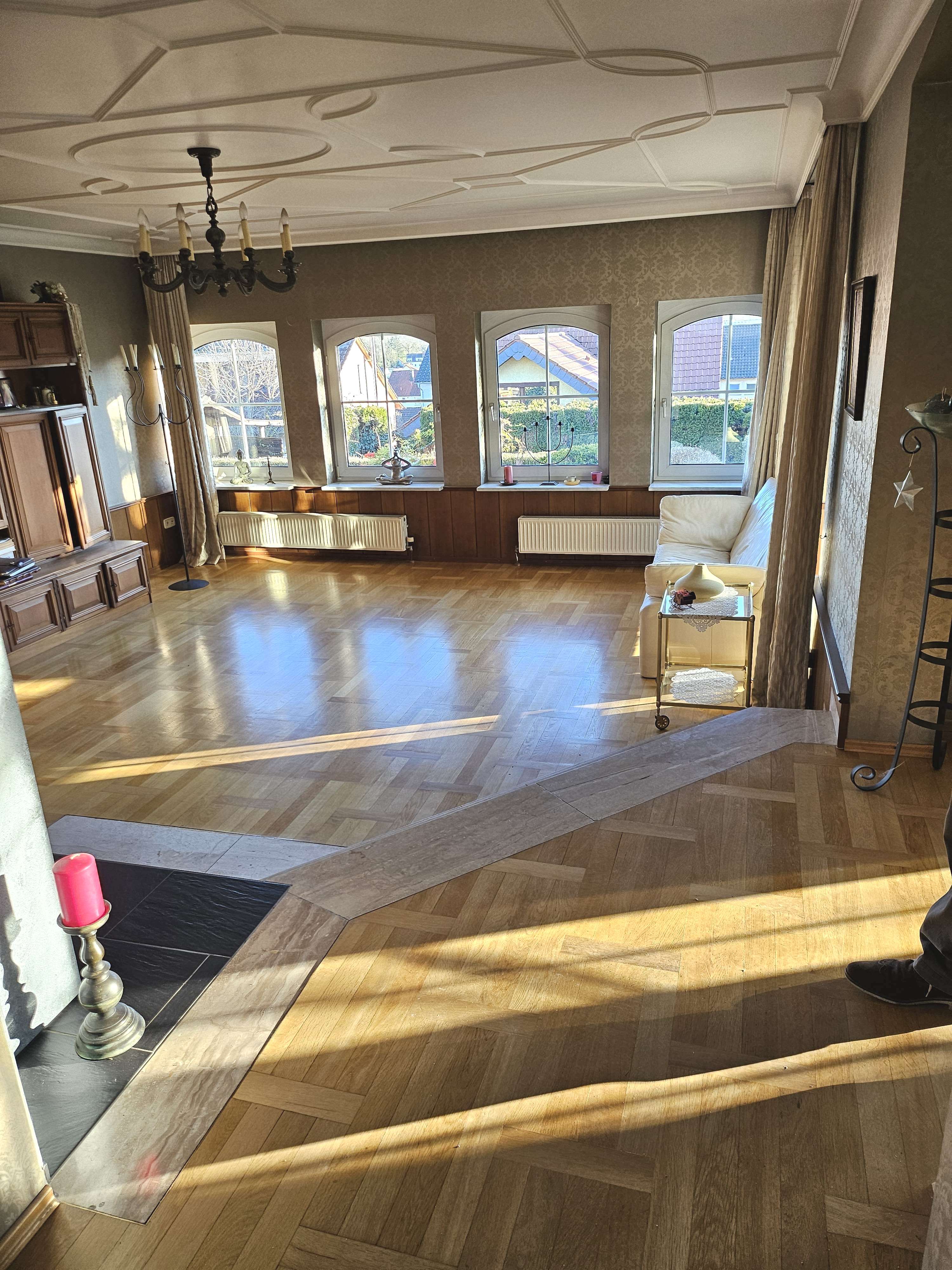 Immobilie in Gemmingen - Großzügige repräsentative Villa mit ELW ! - Bild 0