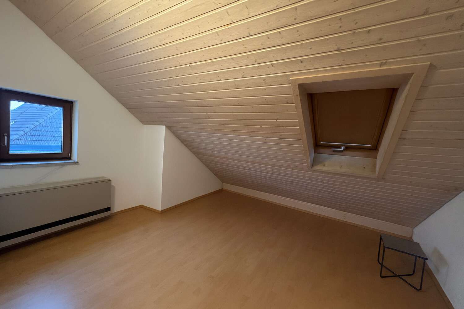 Immobilie in Zell unter Aichelberg - Zweifamilienhaus mit zwei vermieteten Einheiten in Zell unter Aichelberg - Bild 1