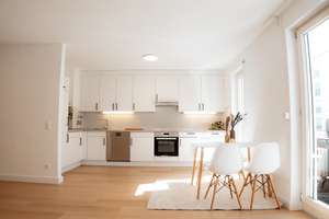PROVISIONSFREI: Lichtdurchflutete 2-Zimmer-Wohnung mit zwei Balkonen im Arnulfpark (Maxvorstadt) – Marlene-Dietrich-Straße 33, 80636 Marsfeld, München – Vorschaubild 4