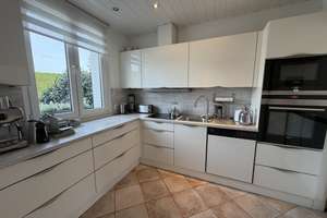 Sehr gepflegter Bungalow mit tollem Garten im Blumenviertel von 41189 MG-Wickrath – Die vollständige Adresse der Immobilie erhältst du vom Anbieter., 41189 Wickrath-Mitte, Mönchengladbach – Vorschaubild 4