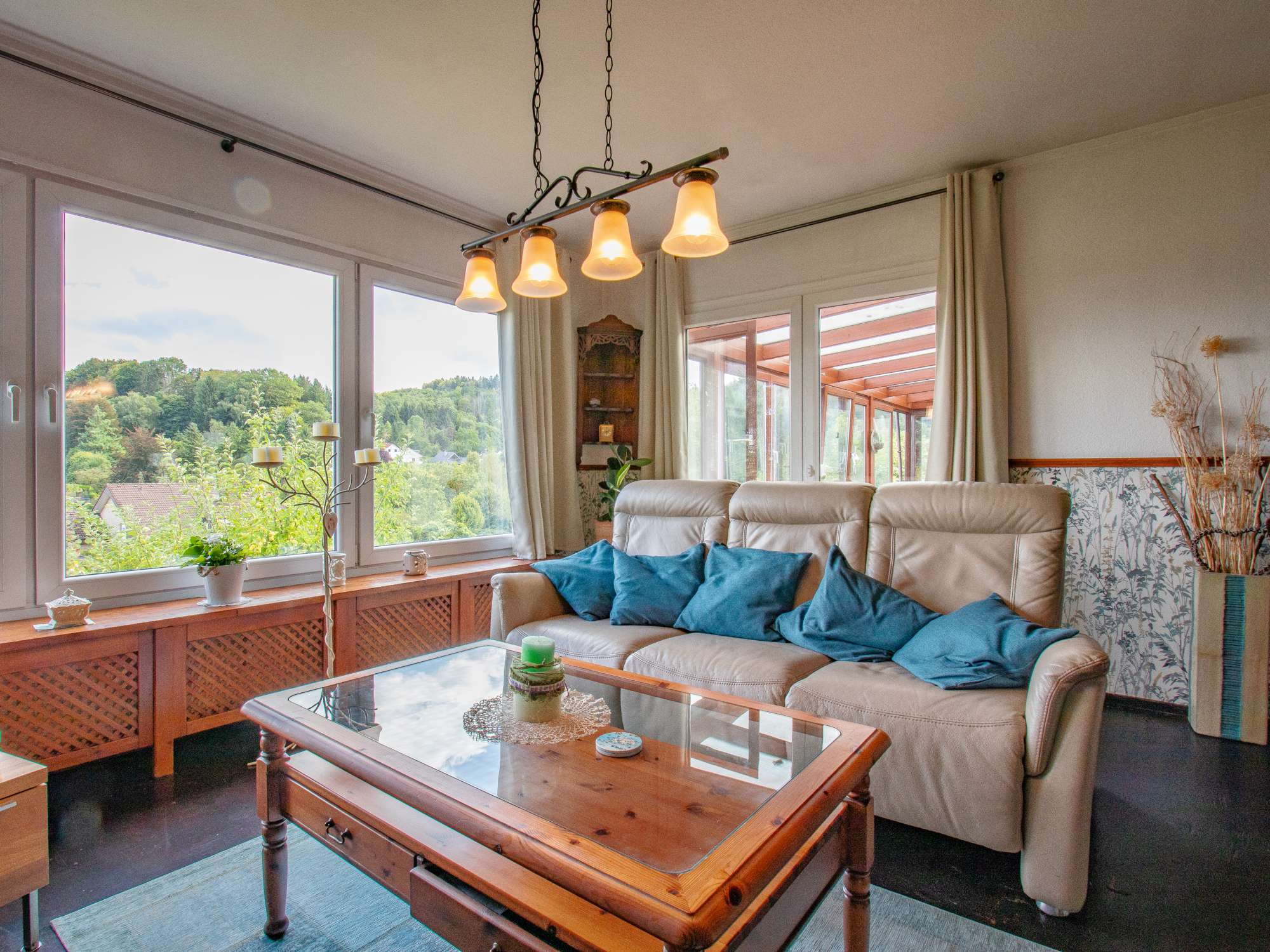 Immobilie in Detmold - Detmold-Heiligenkirchen: Idyllisches Wohnen im Grünen – charmante EG-Wohnung mit Wintergarten! - Bild 0