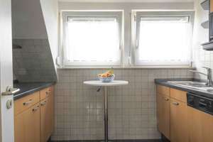 Möblierte 2,5-Zimmer-Dachgeschosswohnung in Stuttgart-Stammheim – Kolumbusstr. 22, 70439 Stammheim-Süd, Stuttgart – Vorschaubild 2
