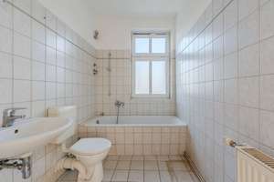 Karlshorst | Großzügig geschnitte 2-Zimmer-Altbauwohnung mit Balkon – Die vollständige Adresse der Immobilie erhältst du vom Anbieter., 10318 Karlshorst, Berlin – Vorschaubild 5