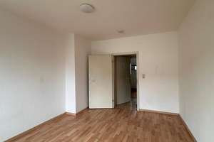 Schöne 3-Zimmer-Wohnung mit Balkon und Küche | 59 m² | ruhige Lage – Straße d. OdF 16, 6237 Spergau – Vorschaubild 10