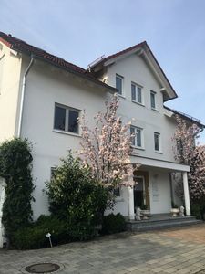 Provisionsfrei!!! Sonnige 4-Zi. Wohnung mit Garten und 2-Zi. Wohnung