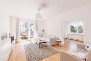 City-Traum mit Südbalkon, großen Räumen und Ausblick zum Verlieben! – Die vollständige Adresse der Immobilie erhältst du vom Anbieter., 10243 Friedrichshain, Berlin – Vorschaubild 2