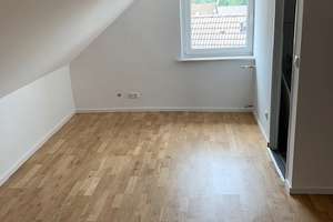 Dachgeschosswohnung mit Wohlfühlcharakter und kleiner Einbauküche – Burgstraße  63, 45289 Burgaltendorf, Essen – Vorschaubild 18