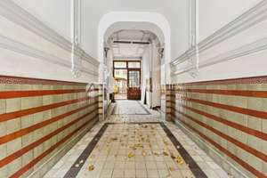 4-Zimmer-Altbau mit Stuck, hohen Decken, Dielenboden & viel Potenzial! – Beusselstr. 20, 10553 Moabit, Berlin – Vorschaubild 35