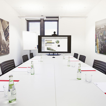 Moderne Einzel- und Teambüros in der neuen Messestadt