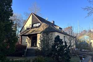 Viel Platz für Familie – freistehendes Einfamilienhaus mit Terrasse, Garage und schönem Garten! – Die vollständige Adresse der Immobilie erhältst du vom Anbieter., 4509 Delitzsch – Vorschaubild 1