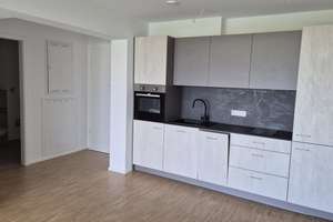 Hochwertige 2-Zimmer-Wohnung mit Loggia und Einbaukuche – Prüfeninger Str 78, 93049 Westenviertel, Regensburg – Vorschaubild 3