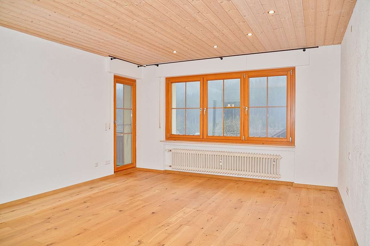 Immobilie in Enzklösterle - Mehrgenerationenhaus, Ferienwohnungen, ruhige Lage, sehr guter Zustand, neue Heizung, PV, Garagen - Bild 0