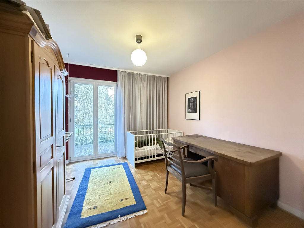 Immobilie in Weiterstadt - Repräsentatives freistehendes Einfamilienhaus mit außergewöhnlich viel Platz - Bild 0