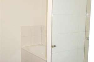 Attraktive 3 Zimmer Wohnung mit EBK, Fußbodenheizung, Parkett, Loggia - Zentrale Lage – An der Lingenmühle 2, 41061 Gladbach, Mönchengladbach – Vorschaubild 18