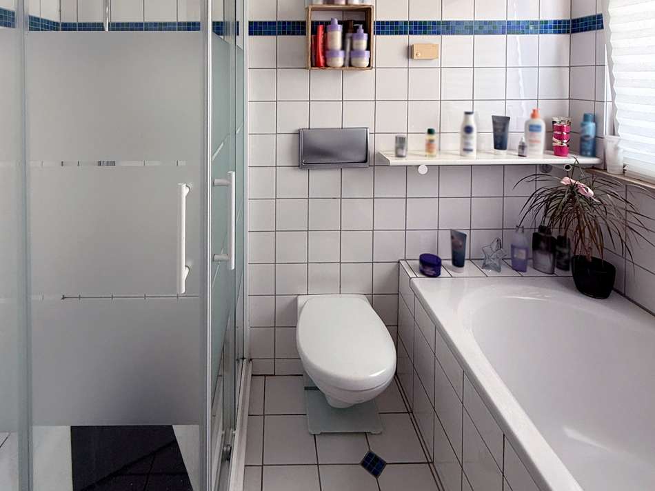 Innen_Bad Wanne+Dusche