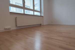 Nach Komplettsanierung: Großzügige 5-Zimmer-Wohnung mit 2 Bädern und EBK im 1. OG in Stuttgart-Süd – Dornhaldenstraße 7, 70199 Heslach, Stuttgart – Vorschaubild 6