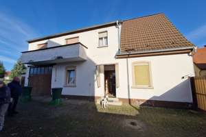 Ihr Glücksmoment! Handwerkerprojekt oder neu bebauen!
Lukrative Lage in Heddesheim – Die vollständige Adresse der Immobilie erhältst du vom Anbieter., 68542 Heddesheim – Vorschaubild 2