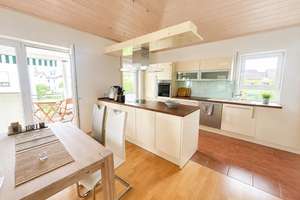 Moderne Single-Wohnung mit Balkon und Teilmöblierung in ruhiger Lage mit guter Verkehrsanbindung!