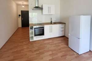 Ideale Singlewohnung für Pendler, Senioren & Studenten + Balkon + Einbauküche + Aufzug!!! – Ernst-Thälmann-Straße 2, 4571 Rötha – Vorschaubild 4