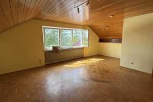 3-Zimmer-Dachgeschosswohnung mit Weitblick über Nandlstadt - sofort bezugsbereit