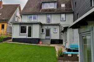 Tolles großes top saniertes Haus mit Garten im Oberharz, mit hohen Einnahmen, zu verkaufen! – Die vollständige Adresse der Immobilie erhältst du vom Anbieter., 37444 Sankt Andreasberg – Vorschaubild 1