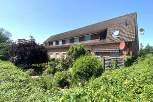 Solide Kapitalanlage auf 1.925 m² Grundstück: Voll vermietetes Mehrfamilienhaus in HH-Neuengamme – Die vollständige Adresse der Immobilie erhältst du vom Anbieter., 21037 Neuengamme, Hamburg – Vorschaubild 1