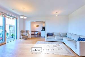 Schöne 4-Zimmer-Wohnung mit großem Balkon und Dachterrasse! – Die vollständige Adresse der Immobilie erhältst du vom Anbieter., 81825 Waldtrudering, München – Vorschaubild 1