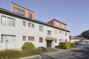 Lichtdurchflutete großzügige Eigentumswohnung mit Südwestloggia und Garage in Wahnheide – Die vollständige Adresse der Immobilie erhältst du vom Anbieter., 51147 Wahnheide, Köln – Vorschaubild 1