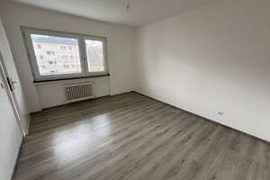 Sonnenbalkon - neues Wannenbad mit Fenster - Renoviert - Duisburg Rheinhausen – Lortzingstraße 18, 47226 Rheinhausen-Mitte, Duisburg – Vorschaubild 5