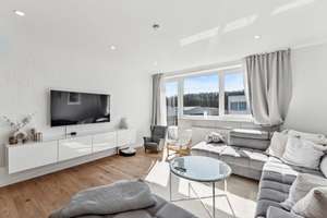 Stilvoll modernisierte 4-Zimmer-Eigentumswohnung in ruhiger Lage von Duisburg-Bergheim – Die vollständige Adresse der Immobilie erhältst du vom Anbieter., 47228 Hochemmerich, Duisburg – Vorschaubild 2