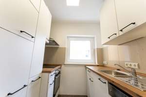 3 Zimmer in heller freundlicher zentraler Lage (Neckartor)- bezugsfrei auch WG-geeignet – Hallbergerstr. 6, 70190 Kernerviertel, Stuttgart – Vorschaubild 9