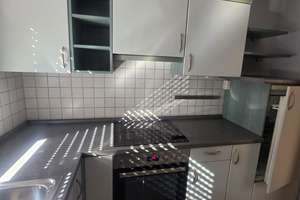 Lebendiger Wohnraum: 2,5-Zimmer-Wohnung in Esslingen am Neckar – Landenbergerstraße 14, 73728 Innenstadt, Esslingen am Neckar – Vorschaubild 9