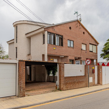 Immobilien zum Verkauf in Cobeña