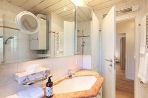 Stilvoll möblierte 3-Zimmer-Wohnung mit großem Balkon in Bergen-Enkheim – 60388 Bergen-Enkheim, Frankfurt am Main – Vorschaubild 20