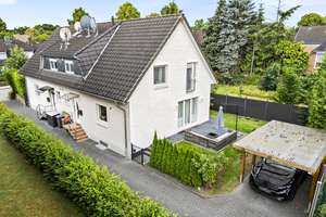 Moderne Doppelhaushälfte mit vielseitigem Raumangebot in Hamburg-Jenfeld!