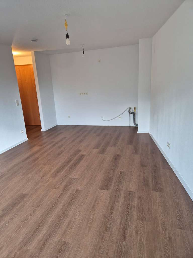 Immobilie in Plochingen - Renovierte 2-Zimmer Wohnung mit Wintergarten im 2. OG  in Plochingen - Bild 3