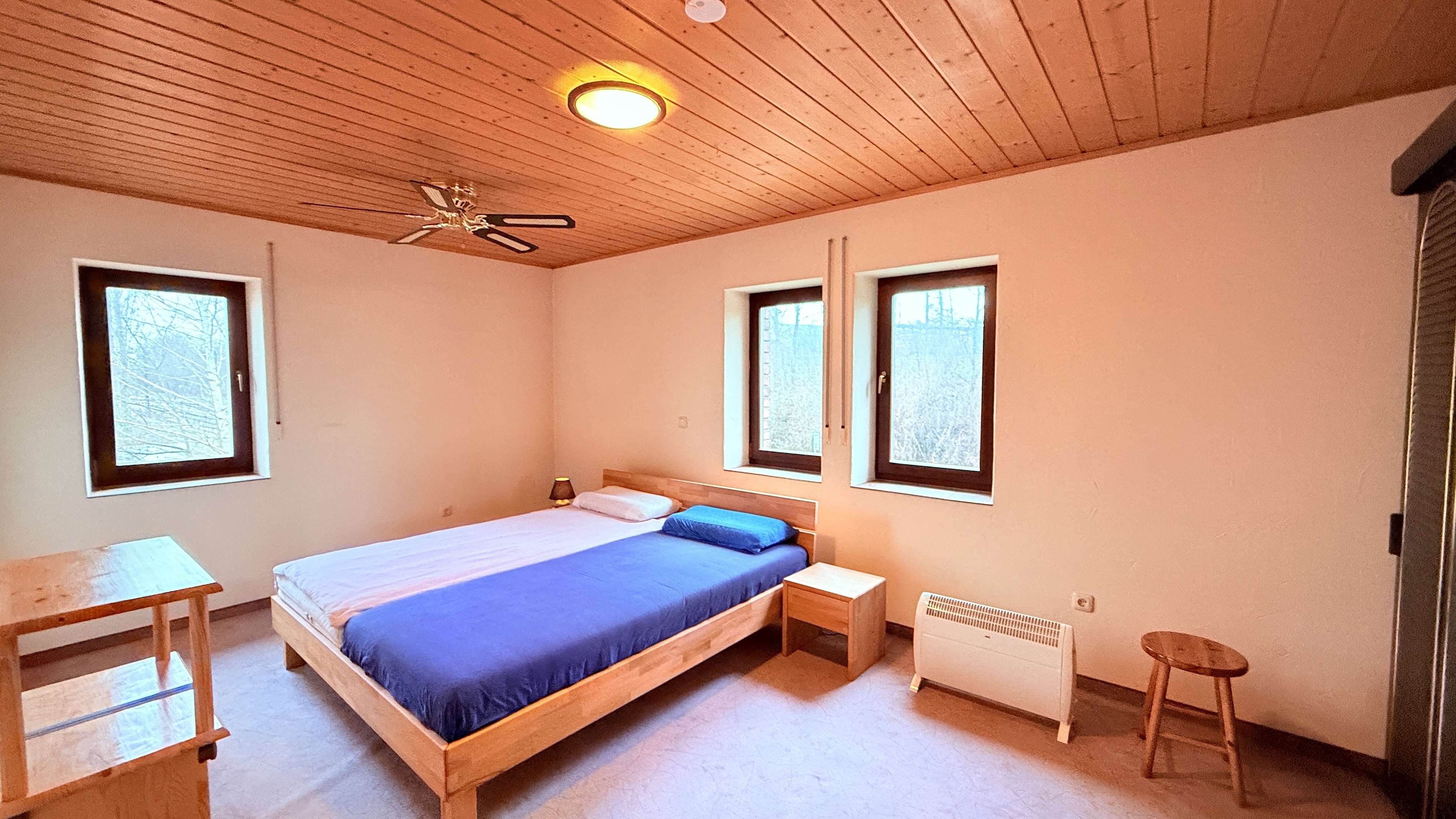 Immobilie in Eggenfelden - ... AIGNER - historisches, saniertes Bahnwärterhaus mit Carport für Individualisten mit Charme ... - Bild 1