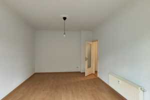 Schöne und preiswerte 2-Zimmer-Wohnung mit Balkon und Einbauküche in Chemnitz – Chemnitz – Vorschaubild 2