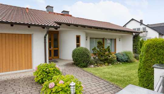 Bild von Viel Platz fürs Familienglück – großzügiges Zuhause mit Garten, Terrasse und Doppelgarage