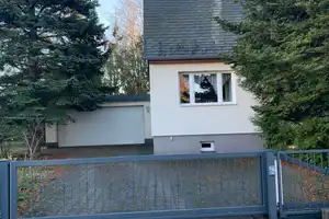 Gepflegtes Einfamilienhaus mit schönem Grundstück – Chemnitz – Vorschaubild 2