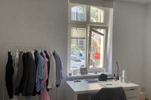 Geschmackvolle 1-Raum-Hochparterre-Wohnung in Bonn – Josef-Thiebes-Straße 19, 53227 Bonn – Vorschaubild 1