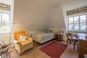 Repräsentatives
4 Zimmer - Landhaus 
mit wohnlichem Vollkeller
in exponierter Feldrandlage
von S – Pinneberg (Kreis) – Vorschaubild 15