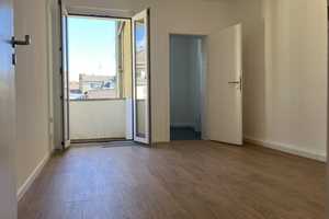 Optimal geschnittene 2-Zimmer-Wohnung mit Balkon in Top-Lage Düsseldorf – Cantadorstraße 00, 40211 Düsseldorf – Vorschaubild 1