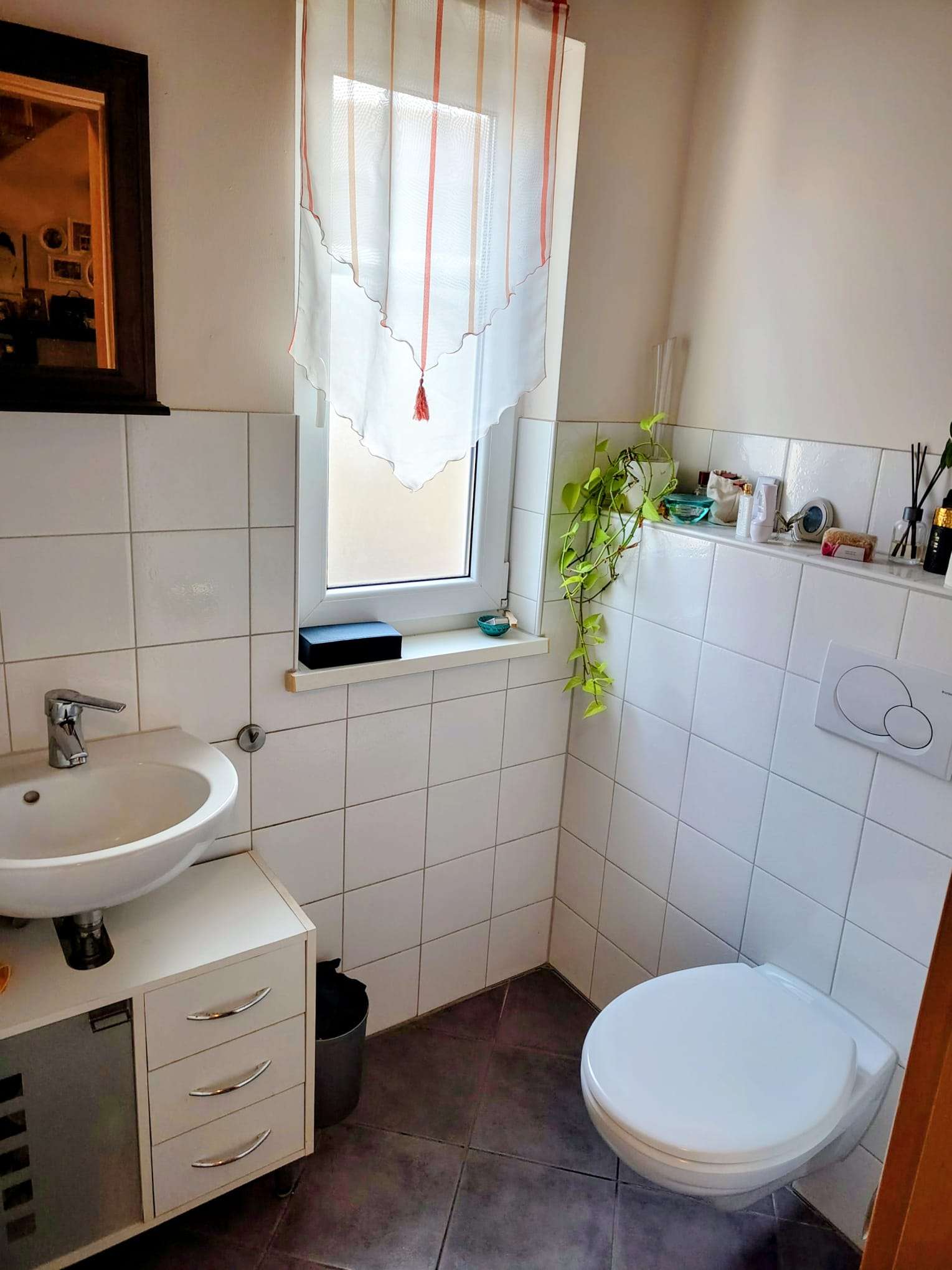 Immobilie in Hebertsfelden - Modernes Einfamilienhaus mit Gewerberaum, PV-Anlage & Doppelgarage - Bild 0