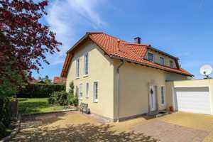 Gepflegtes 5-Zimmer-Zuhause mit Garten, Garage und 2 Freistellplätzen – Sächsische Schweiz-Osterzgebirge (Kreis) – Vorschaubild 1